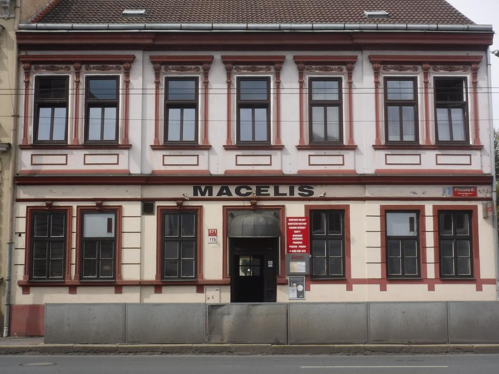 Pension Macelis Ceske Budejovice Bagian luar foto